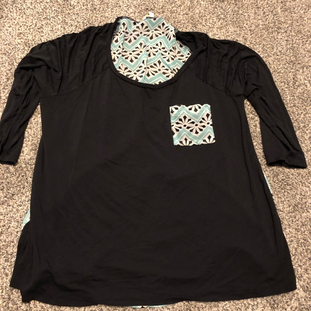 Quarter sleeve design on back and pocket